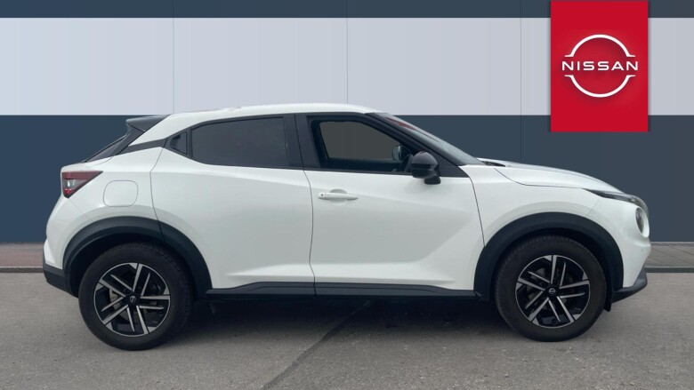 Nissan Juke 1.0 DiG-T N-Connecta 5dr Petrol Hatchback